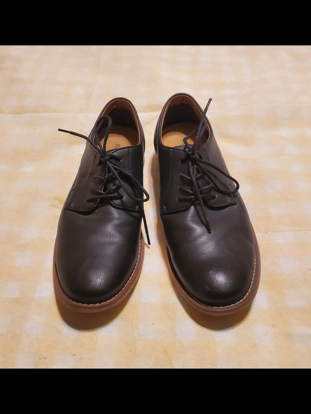 Men's Black Leather Derby Shoes with Tan Contrast Sole